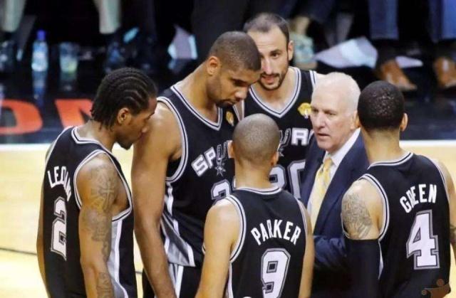 斯洛特：阿诺德对利物浦而言很特别，每次见到他我都会拥抱他（斯洛特：阿诺德之于利物浦意义非凡，每次见到他我都会给他一个拥抱）