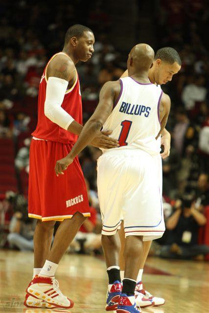 科贝记者：姆巴佩左腿肌肉不适，能否出战曼城严重存疑（科贝记者：姆巴佩左腿肌肉不适，能否出战曼城仍存较大疑问）