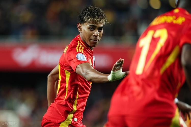 进步了！尼克斯本赛季前24场战绩和数据全方位优于上赛季（尼克斯显著进步：本季前24场战绩与数据全面领先上季）