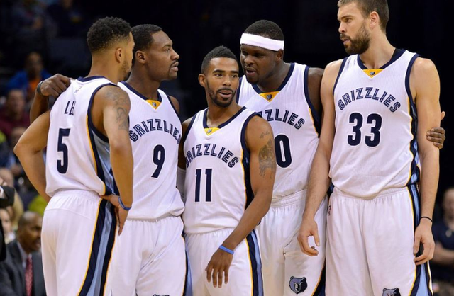 中超比赛亮点：上海申花绝杀山东泰山,（中超焦点战：上海申花补时绝杀山东泰山）