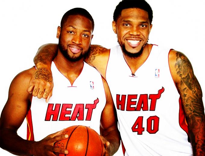 全运会排球女子成年组1／4交叉赛江苏女排完胜辽宁 挺进四强（全运会女排成年组1／4交叉赛：江苏完胜辽宁 晋级四强）