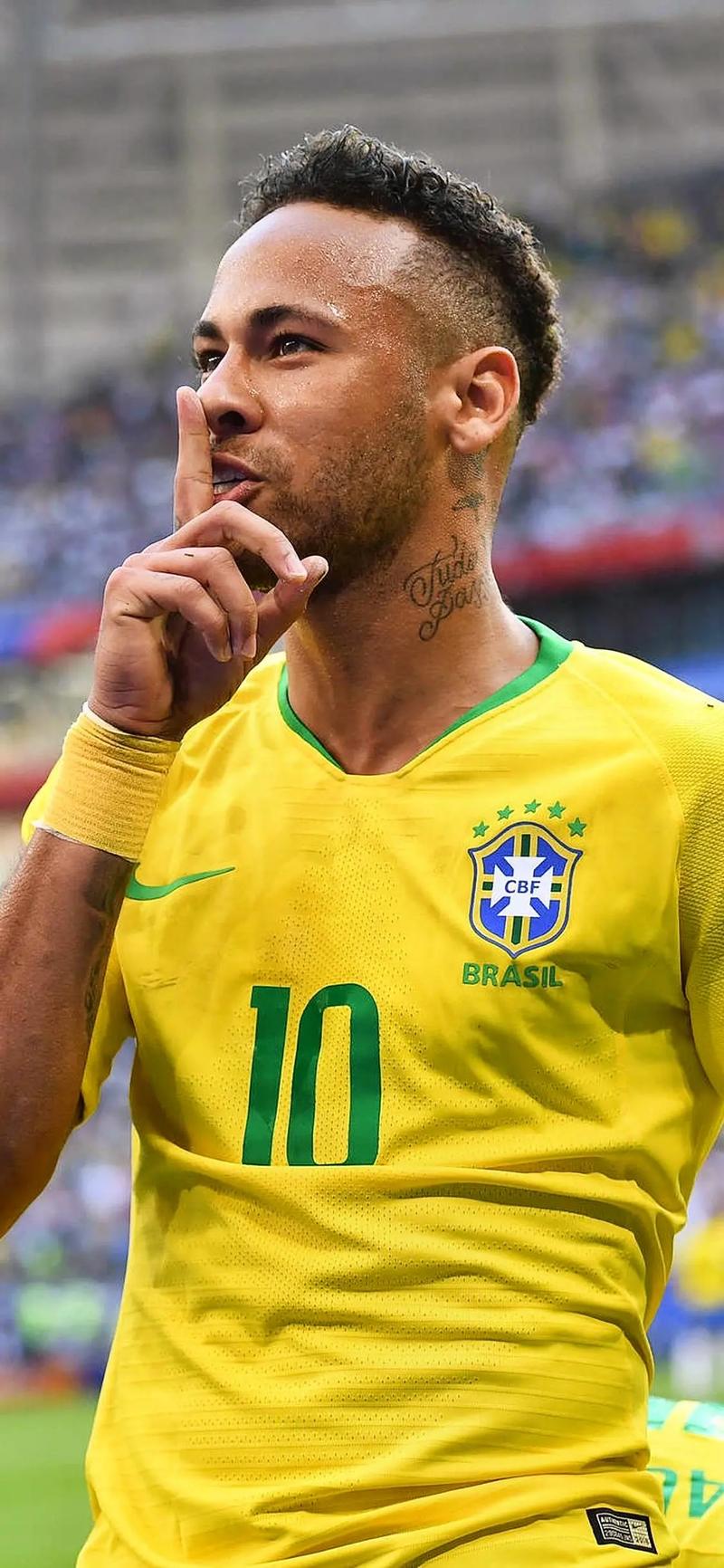 重磅！皇马遭遇重创！阿诺德伤缺两月将错过15场比赛，欧冠生死战告急（噩耗！皇马遭遇重击：阿诺德伤停两月恐缺15战，欧冠生死战告急）